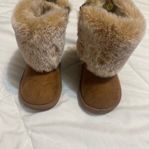 Cozy Brown Kids Boots with Faux Fur